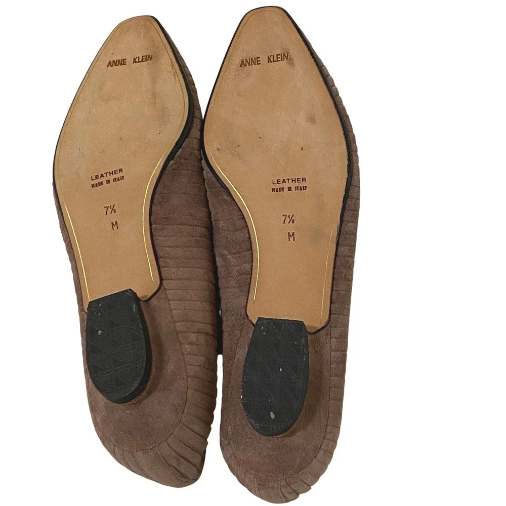 Anne Klein Vtg 80s Taupe Pleated Suede Low Heel Pumps Made in Italy Size 7.5M